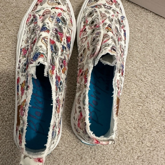 Blowfish skull sneakers - Picture 2 of 3